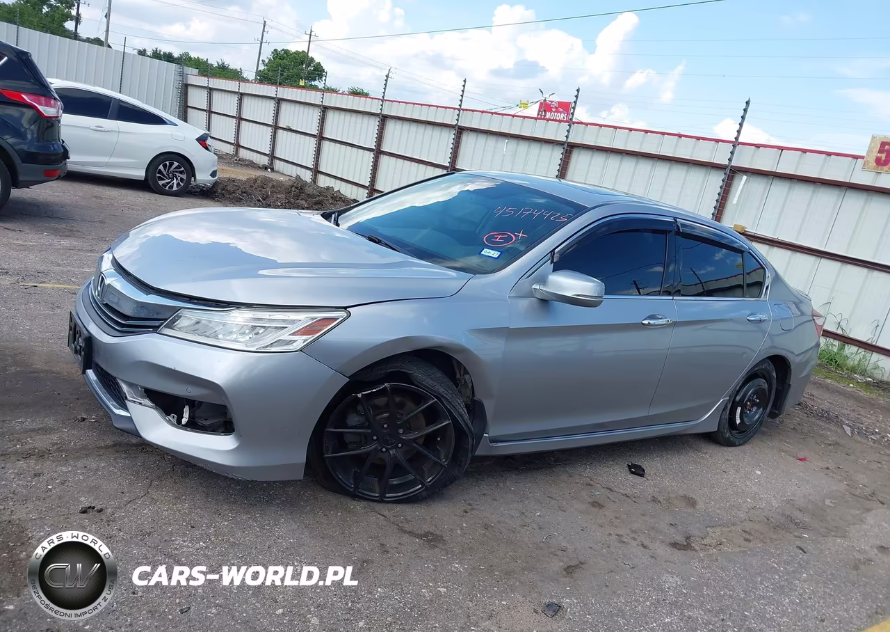 2017 Honda Accord Touring V6 VIN:1HGCR3F90HA026339 - 14