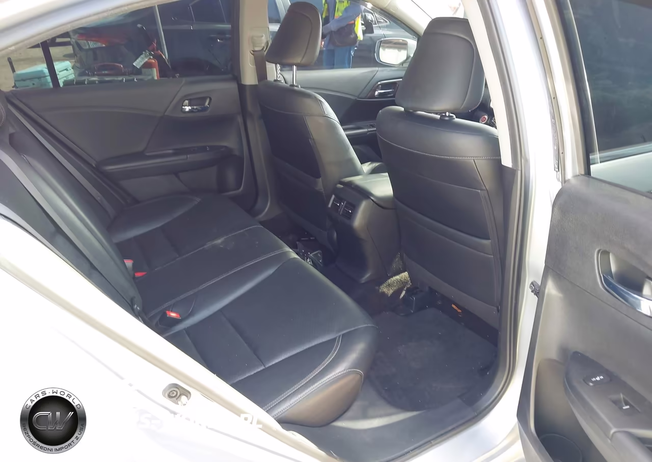 2017 Honda Accord Touring V6 VIN:1HGCR3F90HA026339 - 8