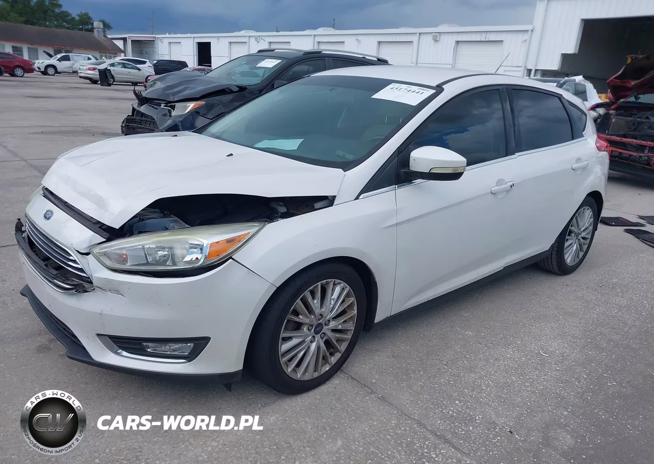 2016 Ford Focus Titanium VIN:1FADP3N23GL307041 - 2