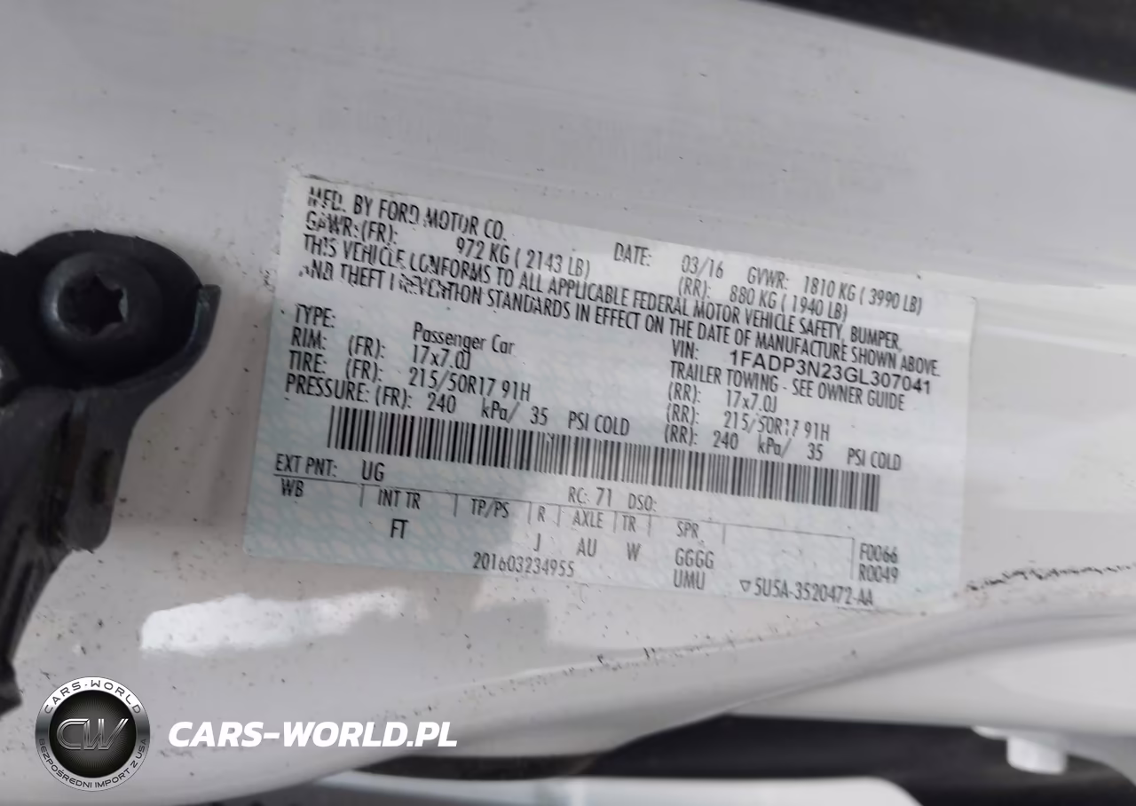 2016 Ford Focus Titanium VIN:1FADP3N23GL307041 - 9
