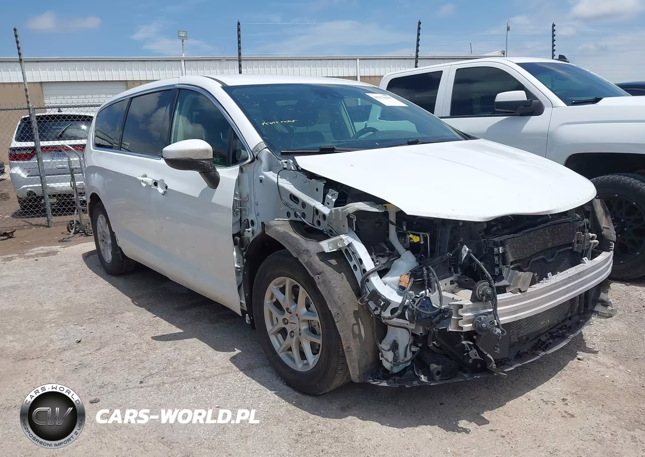 2023 Chrysler Pacifica Touring L VIN:2C4RC1BG9PR530515 - 1