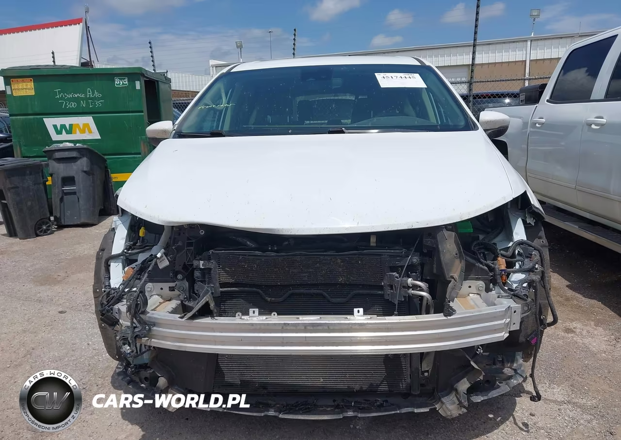 2023 Chrysler Pacifica Touring L VIN:2C4RC1BG9PR530515 - 13