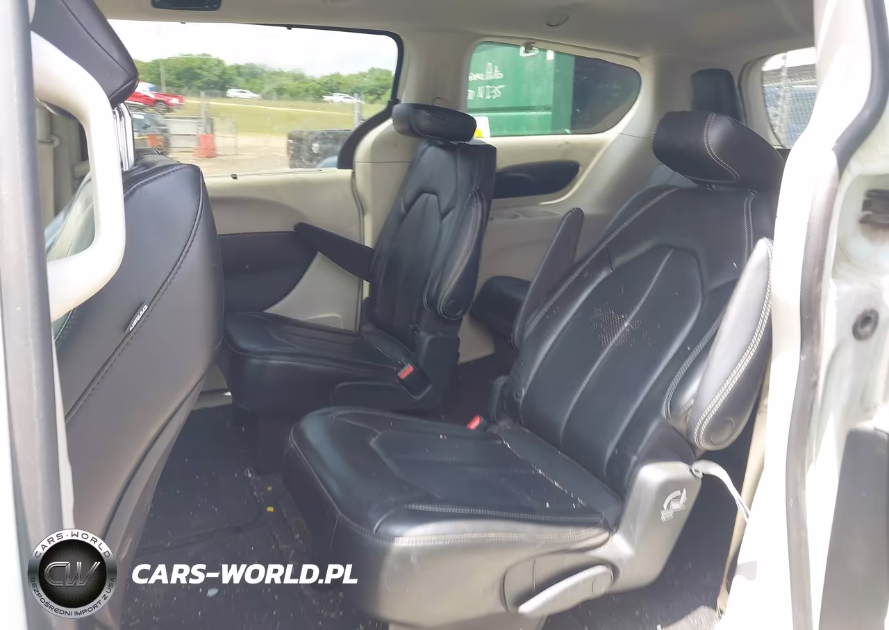 2023 Chrysler Pacifica Touring L VIN:2C4RC1BG9PR530515 - 8