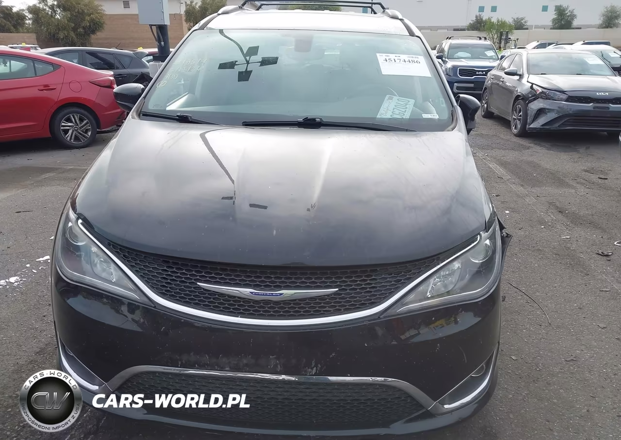 2020 Chrysler Pacifica Touring L VIN:2C4RC1BG4LR124748 - 11