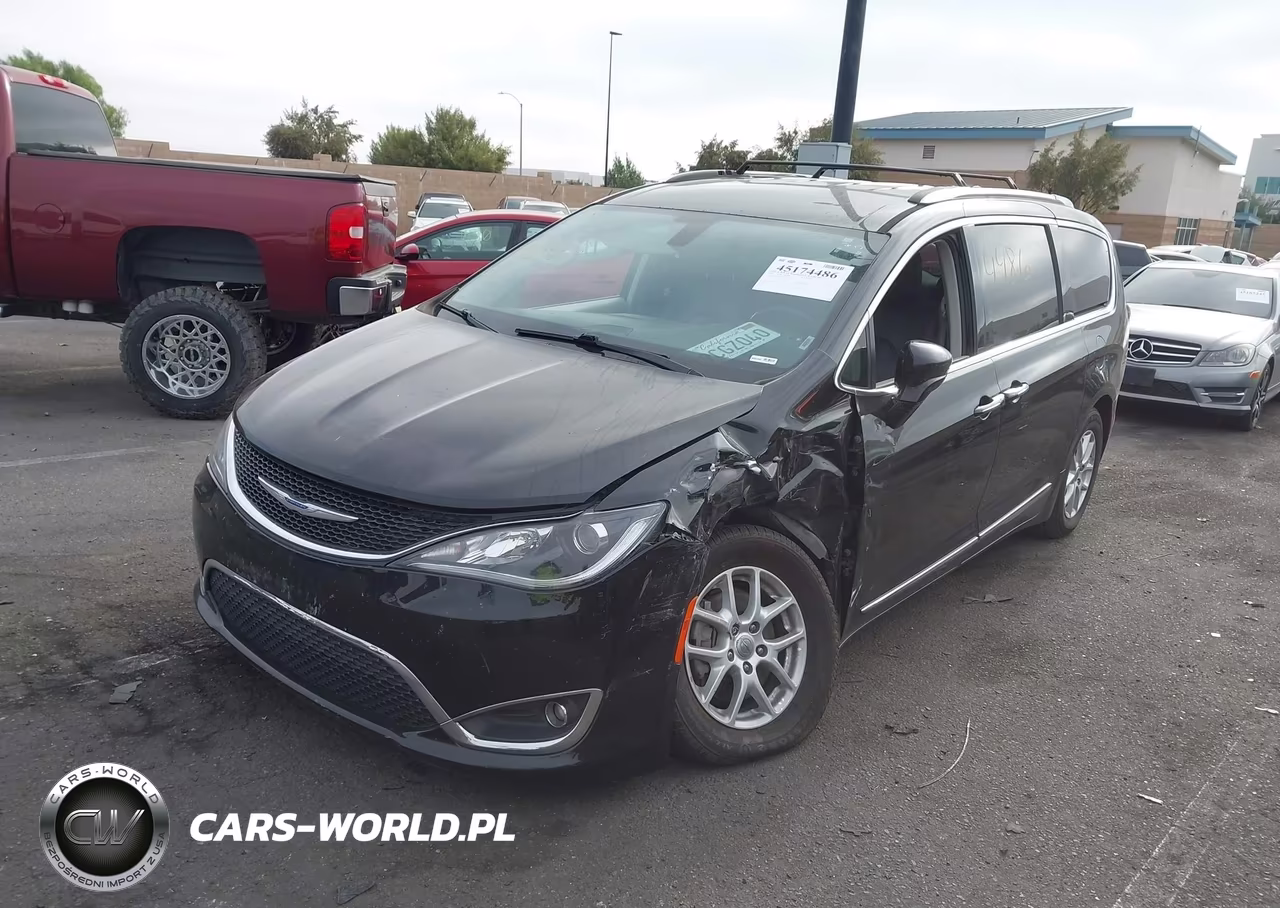 2020 Chrysler Pacifica Touring L VIN:2C4RC1BG4LR124748 - 2