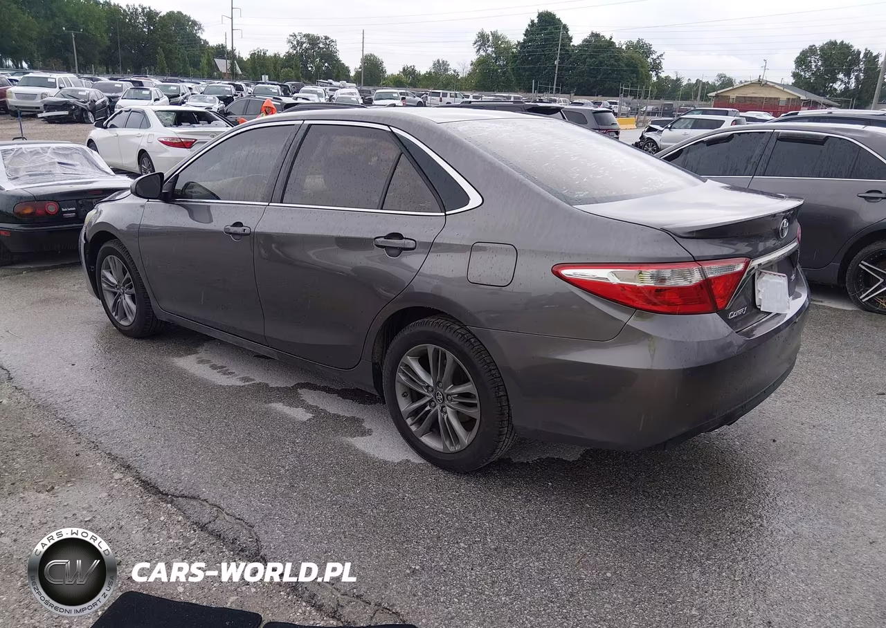 2016 Toyota Camry Se VIN:4T1BF1FK6GU607833 - 3
