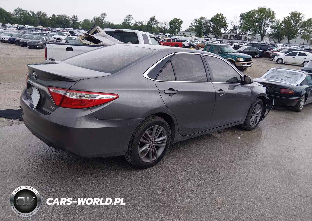 2016 Toyota Camry Se VIN:4T1BF1FK6GU607833 - 4