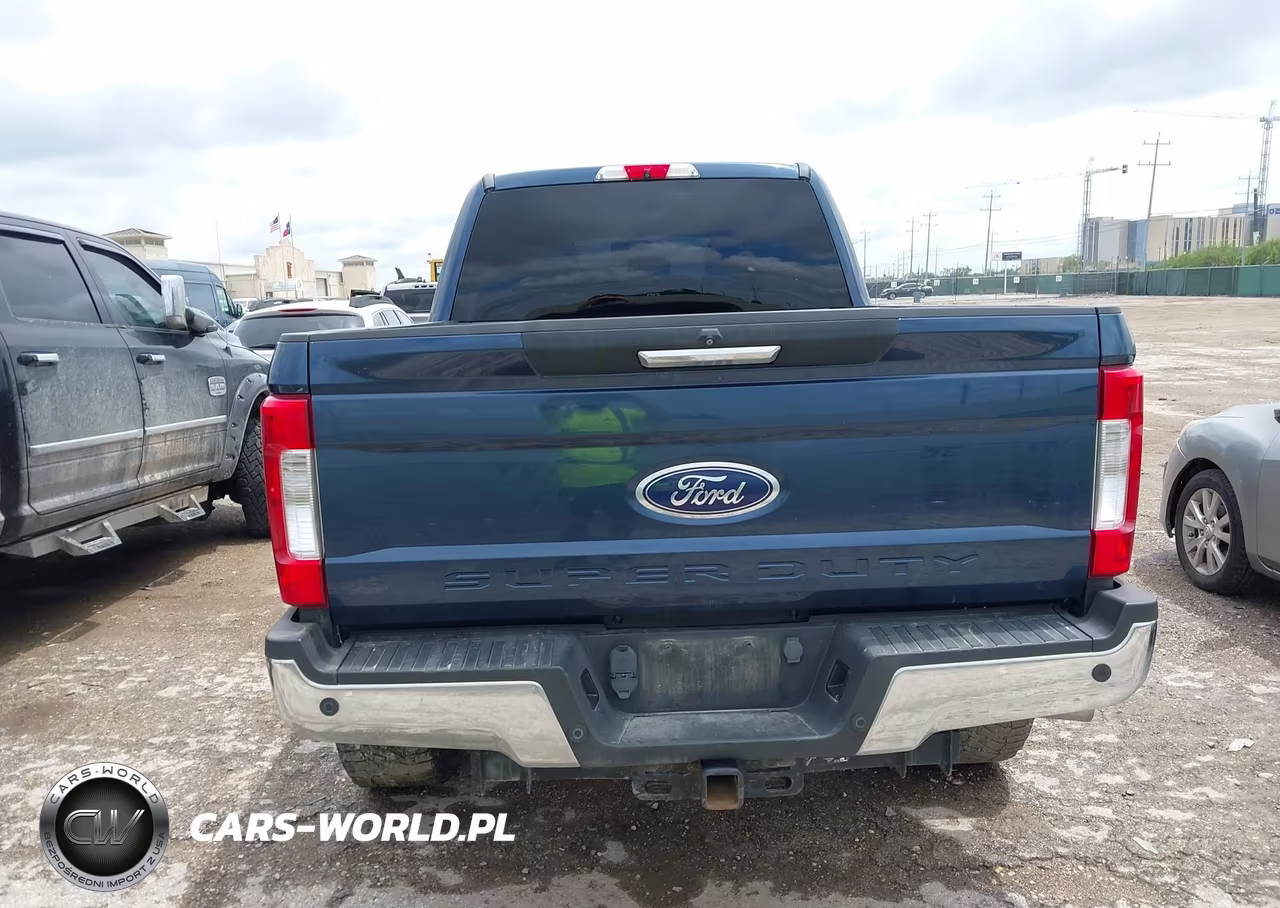 2018 Ford F-250 Xlt VIN:1FT7W2BT8JEC90668 - 15