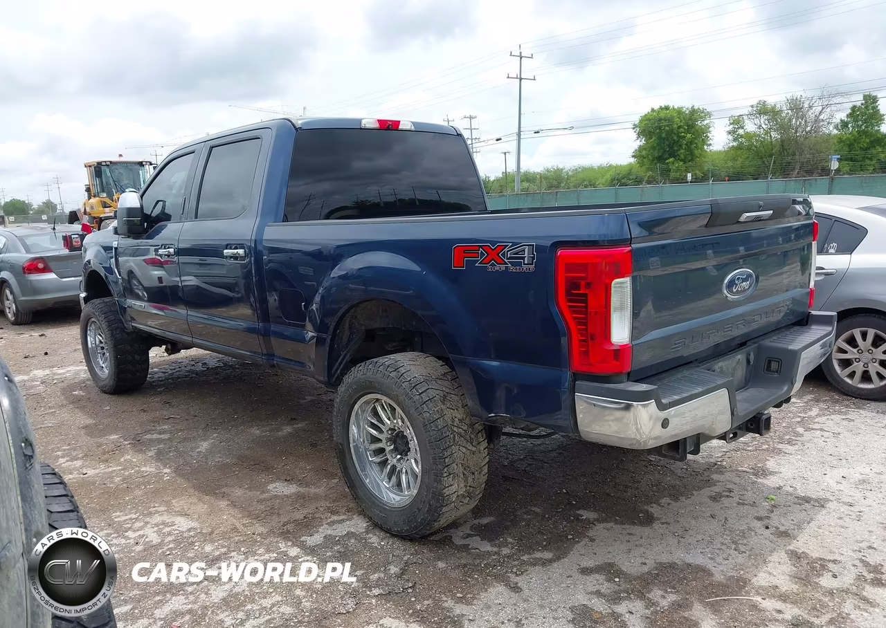 2018 Ford F-250 Xlt VIN:1FT7W2BT8JEC90668 - 3