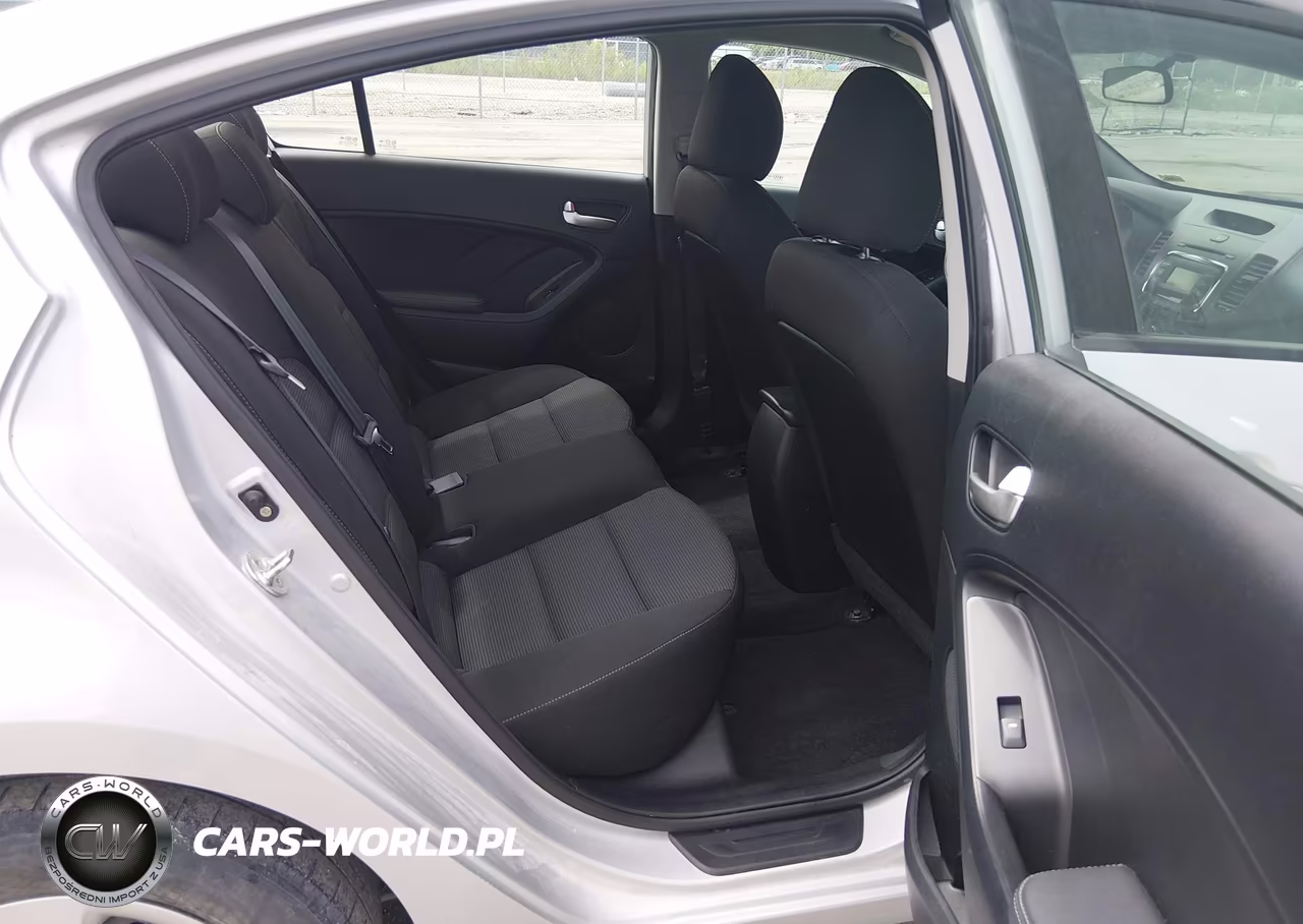 2017 Kia Forte Lx VIN:3KPFK4A79HE093711 - 8