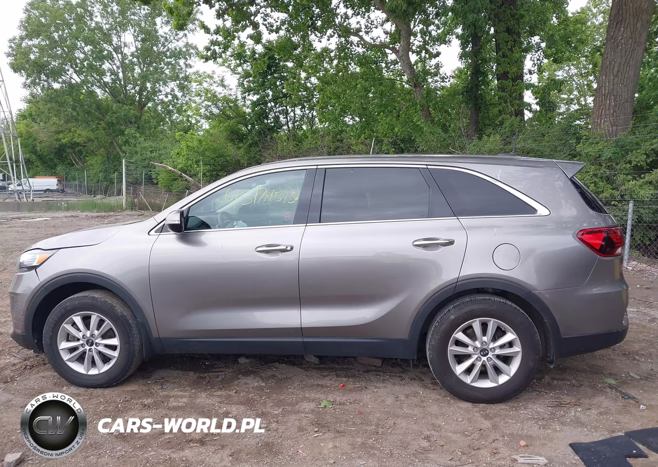2019 Kia Sorento 2.4L L VIN:5XYPG4A39KG479641 - 14