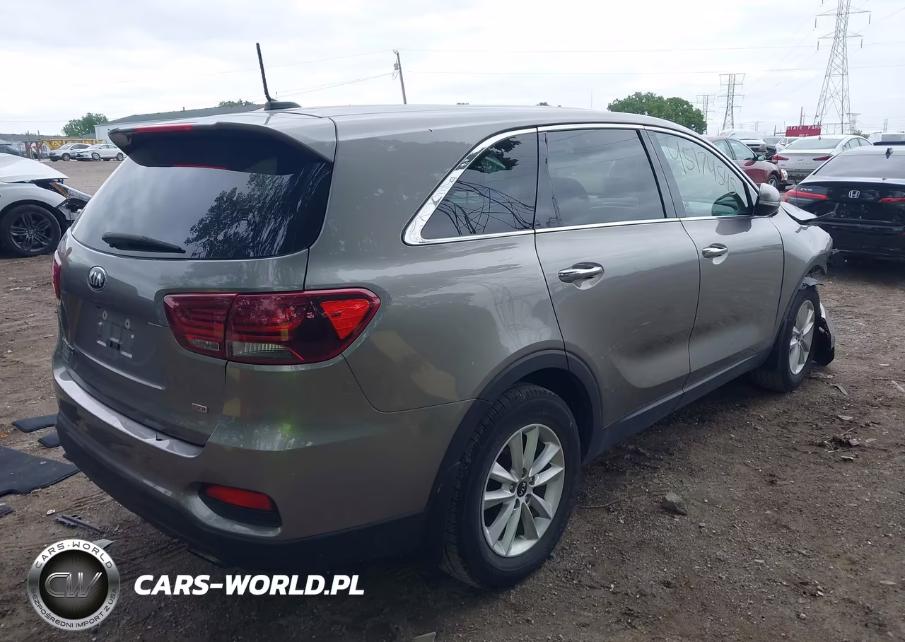 2019 Kia Sorento 2.4L L VIN:5XYPG4A39KG479641 - 4