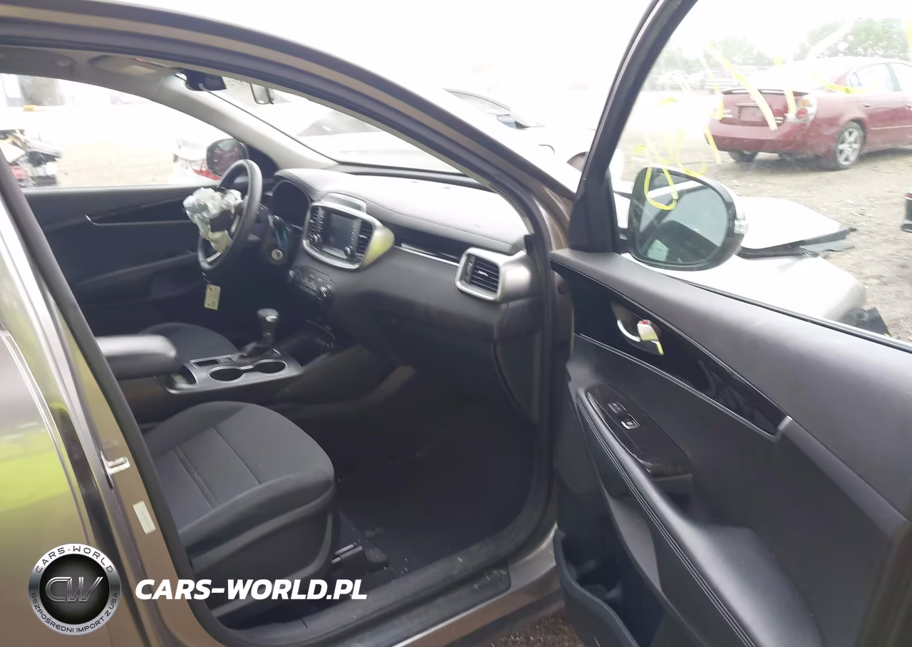 2019 Kia Sorento 2.4L L VIN:5XYPG4A39KG479641 - 5