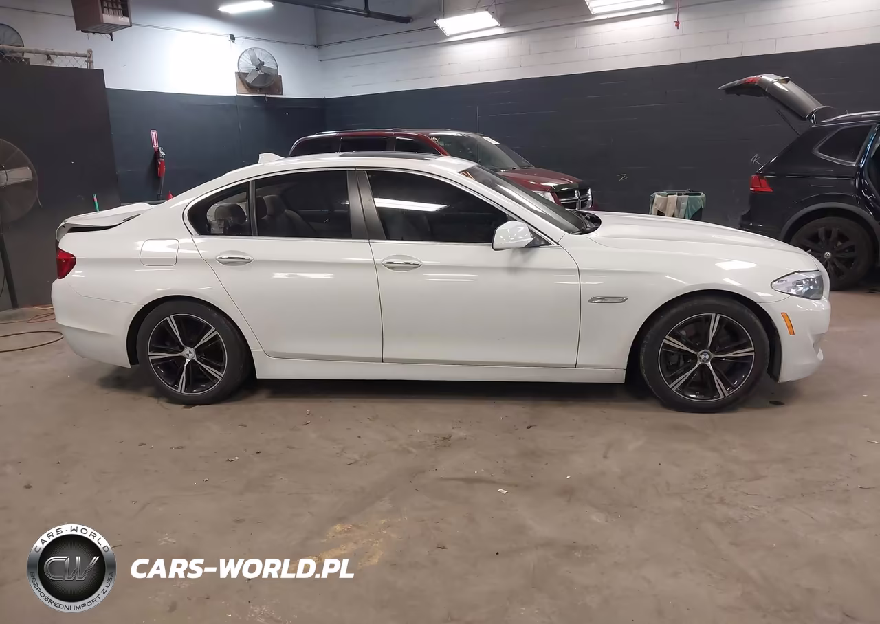 2011 BMW 535I VIN:WBAFR7C55BC806995 - 13