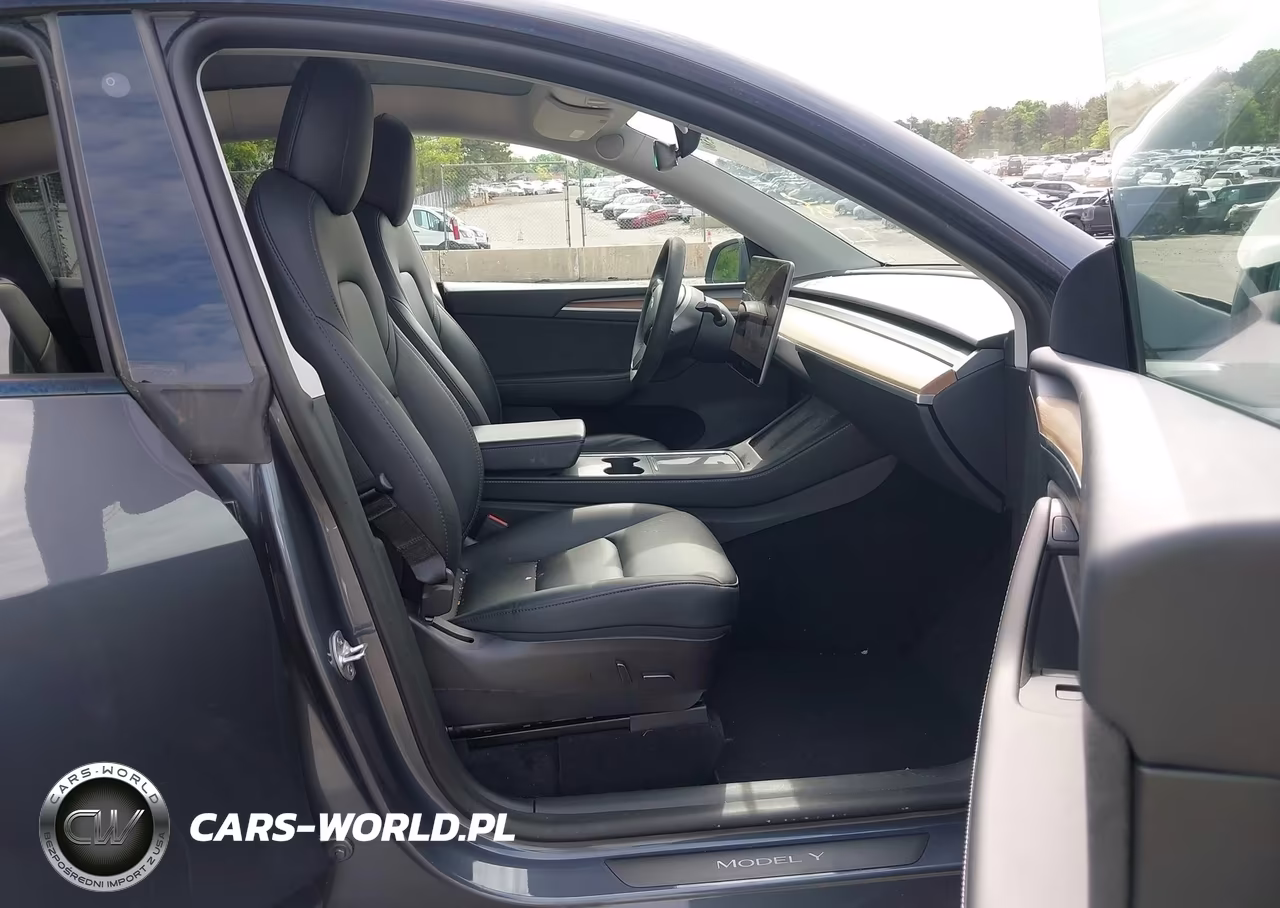 2022 Tesla Model Y Performance Dual Motor All-Wheel Drive VIN:7SAYGDEF6NF533677 - 5