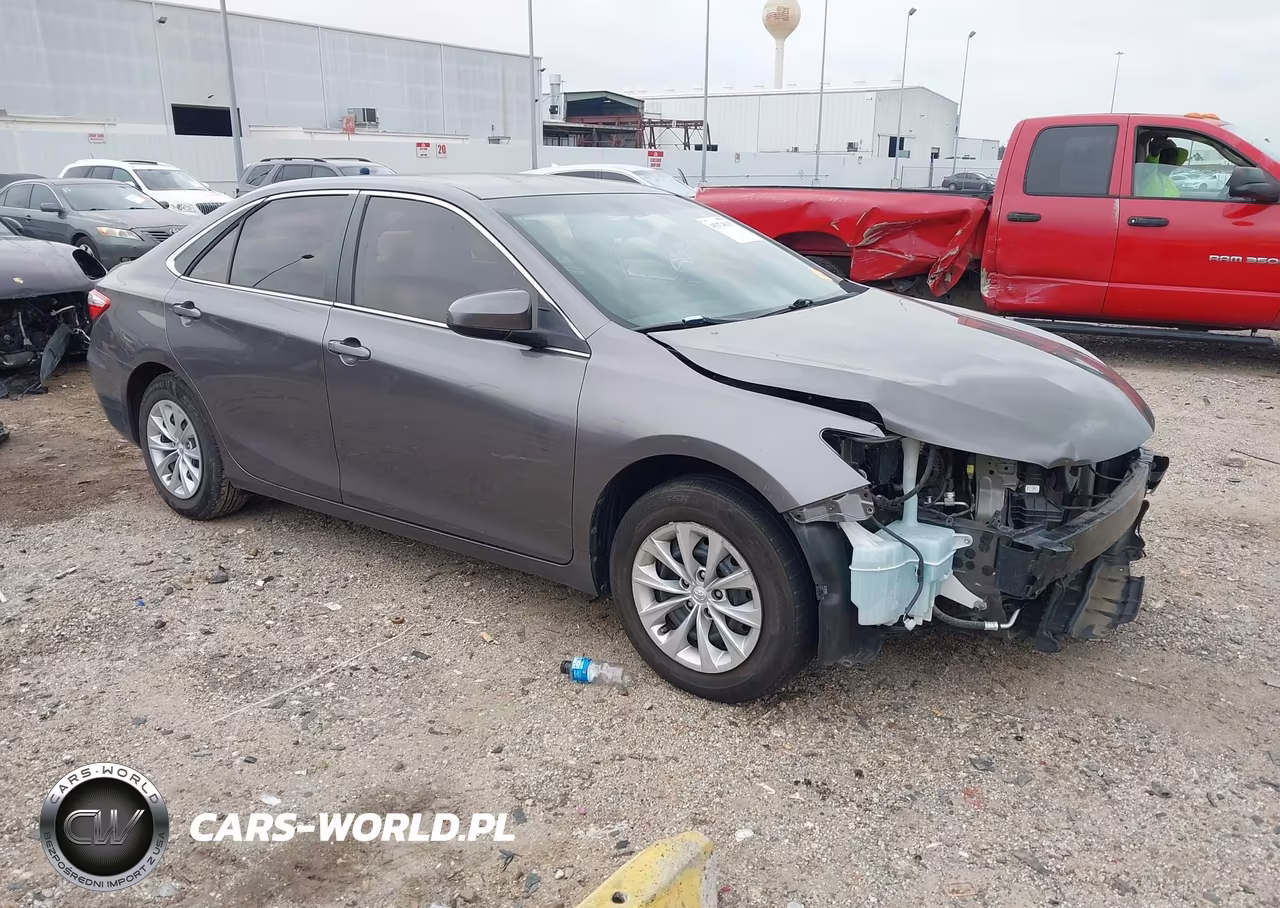 2017 Toyota Camry Le – zdjęcie 1 z 19