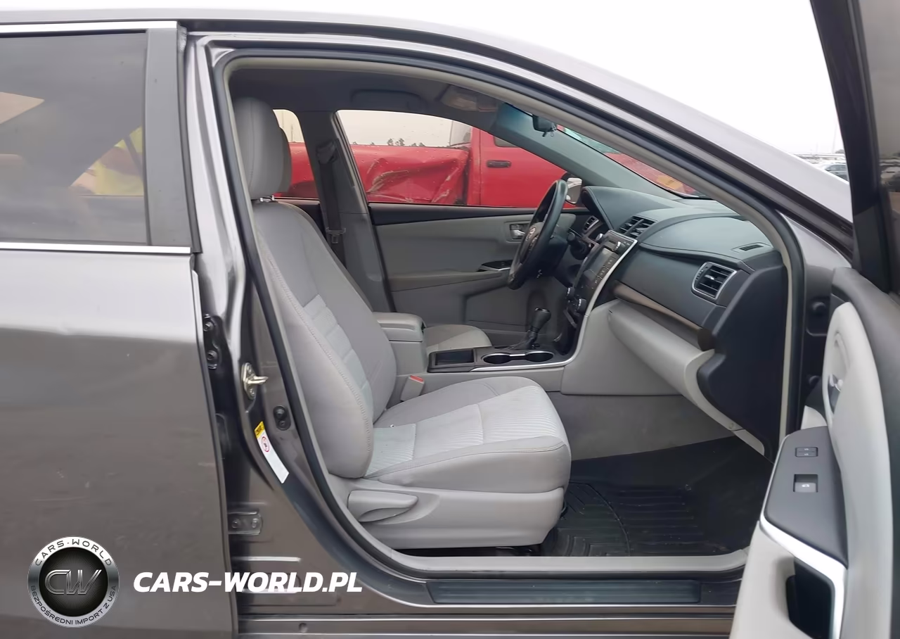 2017 Toyota Camry Le VIN:4T1BF1FK4HU628875 - 18