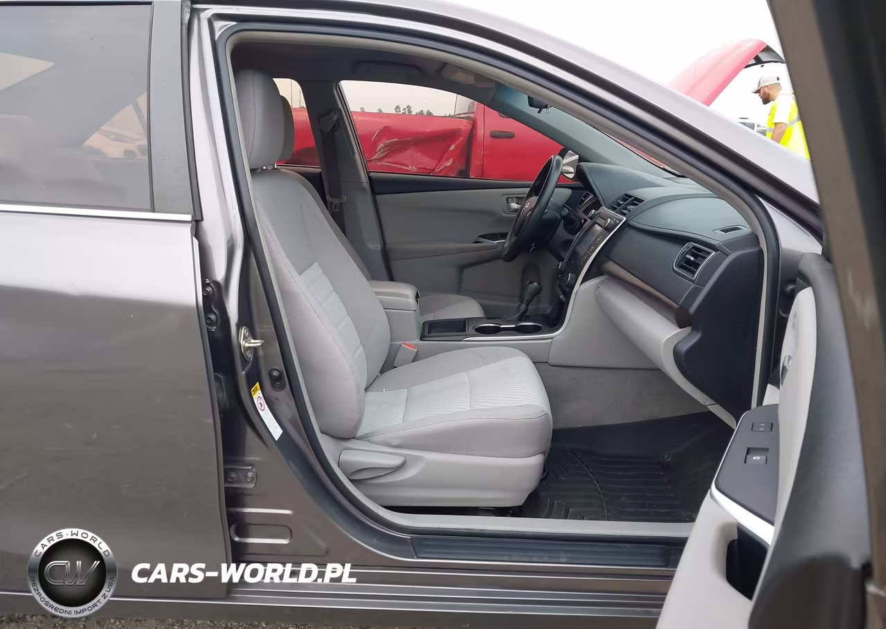 2017 Toyota Camry Le VIN:4T1BF1FK4HU628875 - 5