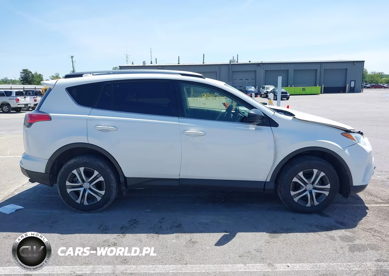 2018 Toyota Rav4 Le VIN:JTMZFREV4JJ166869 - 13