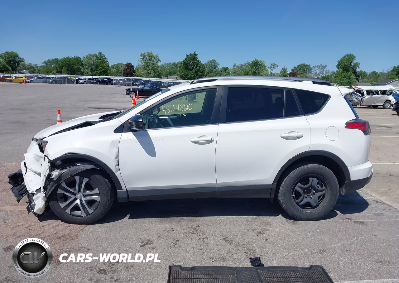 2018 Toyota Rav4 Le VIN:JTMZFREV4JJ166869 - 14