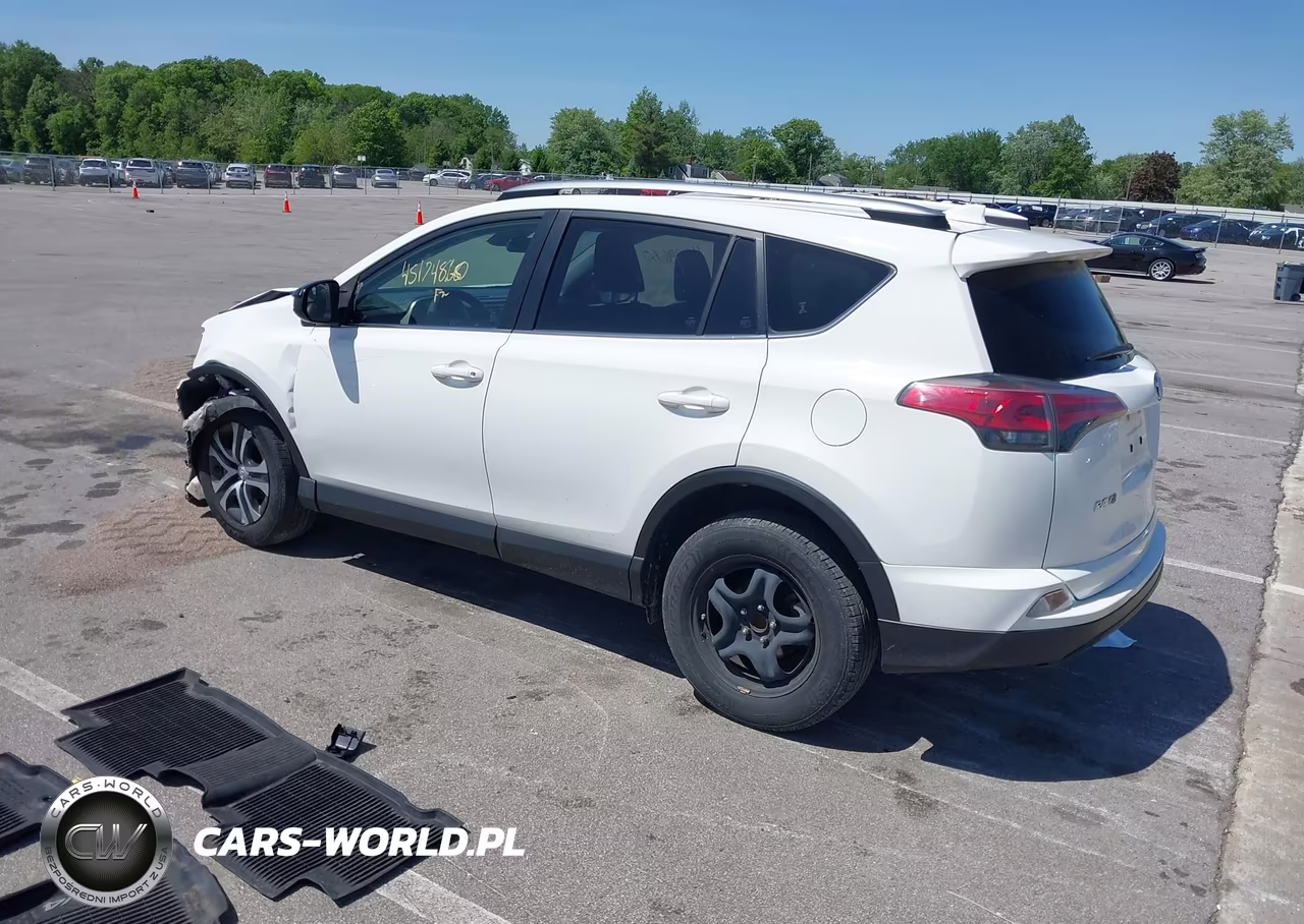 2018 Toyota Rav4 Le VIN:JTMZFREV4JJ166869 - 3