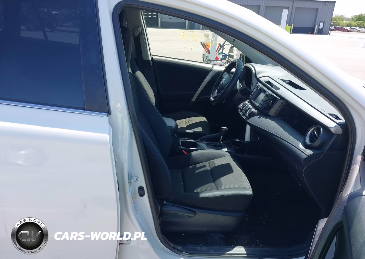 2018 Toyota Rav4 Le VIN:JTMZFREV4JJ166869 - 5