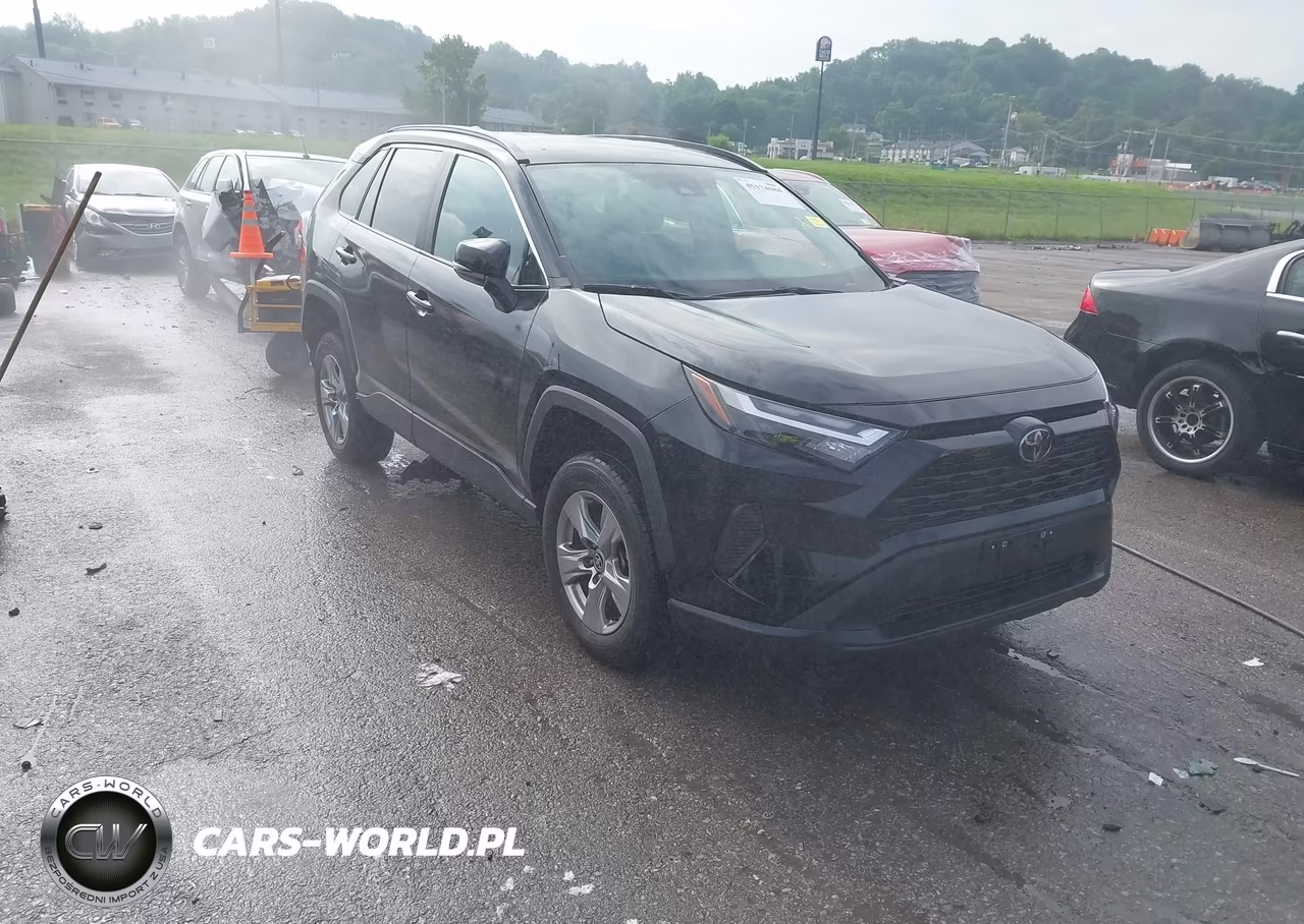 2023 Toyota Rav4 Xle – zdjęcie 1 z 17