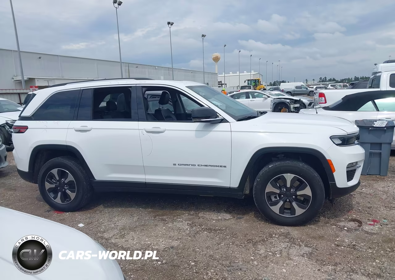 2024 Jeep Grand Cherokee 4Xe VIN:1C4RJYB60R8958686 - 13