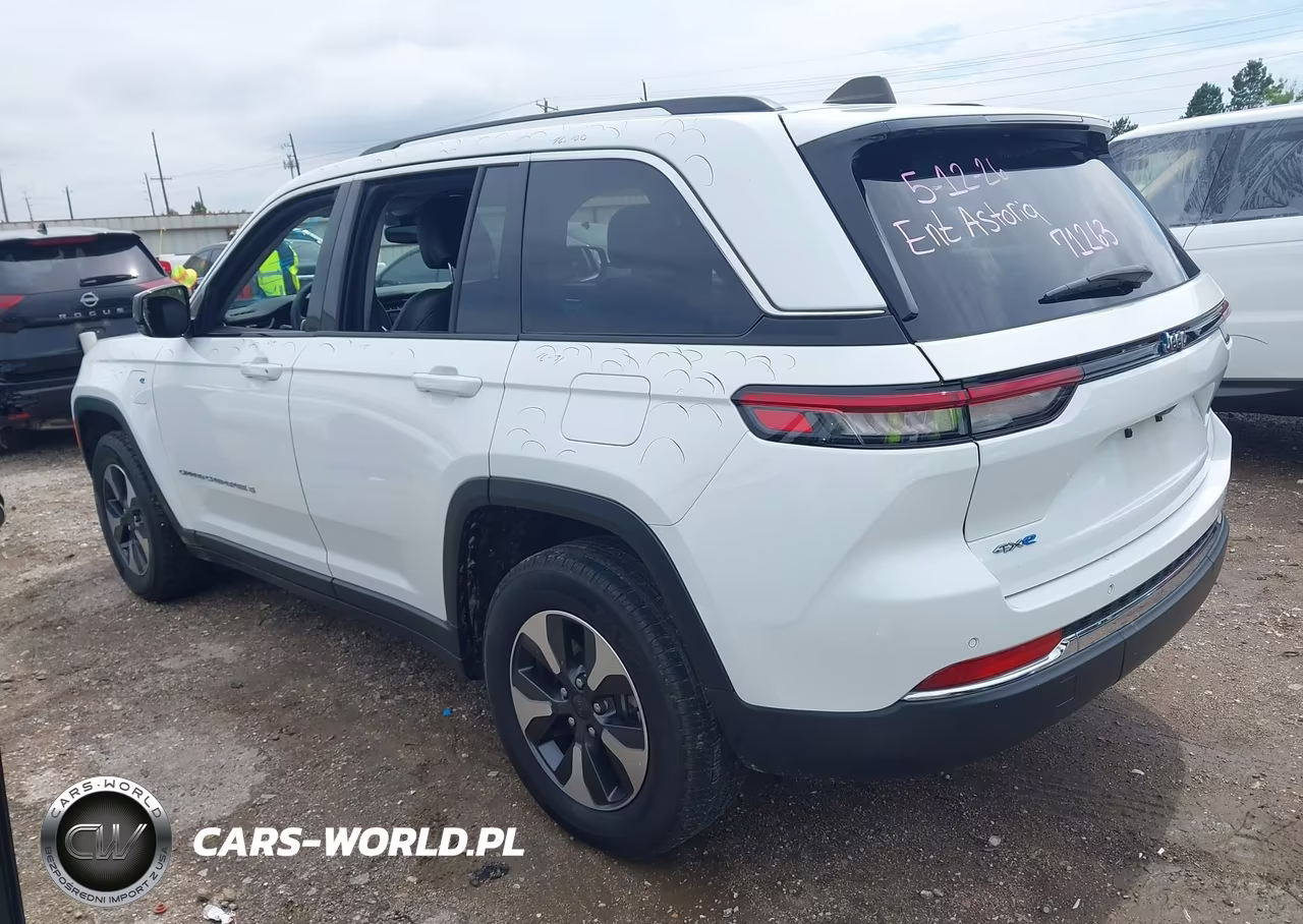 2024 Jeep Grand Cherokee 4Xe VIN:1C4RJYB60R8958686 - 3