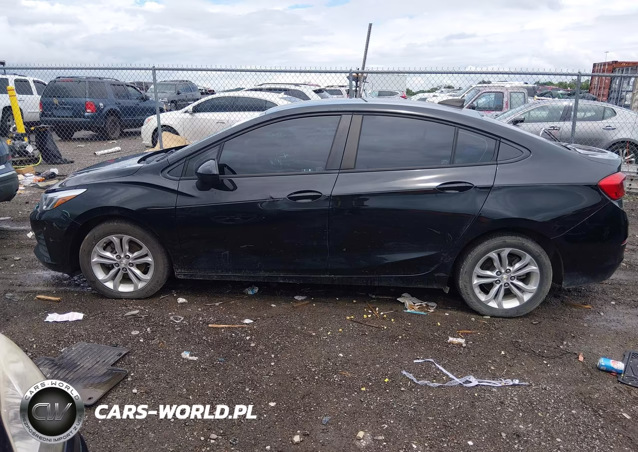 2019 Chevrolet Cruze Ls VIN:1G1BC5SM1K7132412 - 14