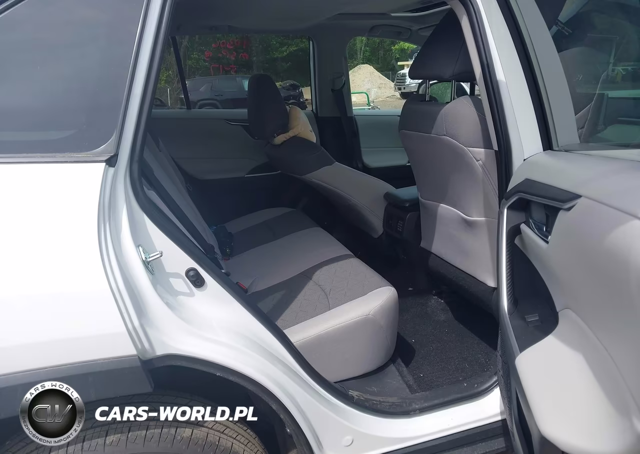 2025 Toyota Rav4 Xle VIN:2T3P1RFV8SW612674 - 8