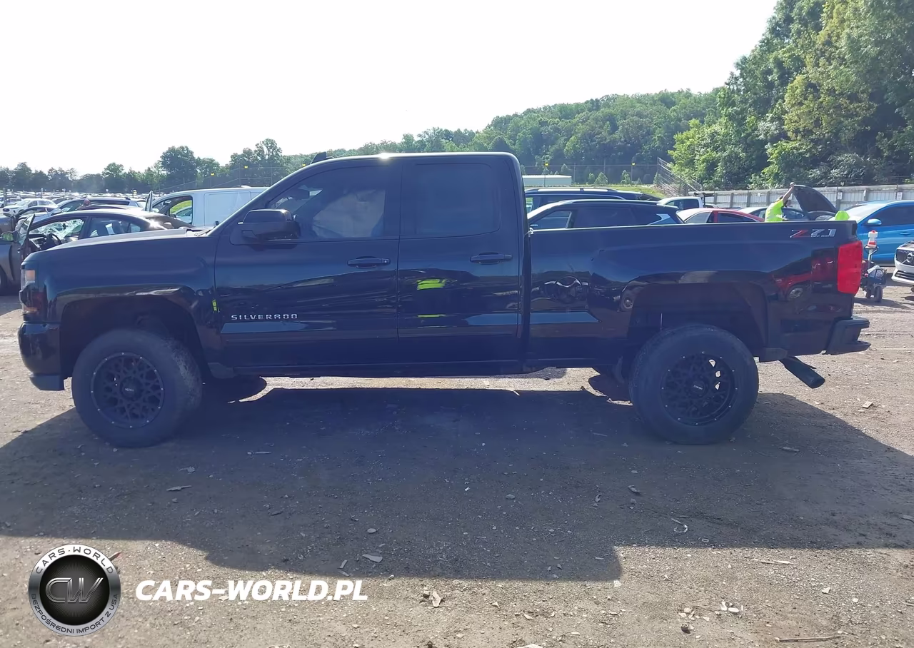 2018 Chevrolet Silverado 1500 2Lt VIN:1GCVKREC5JZ347375 - 14