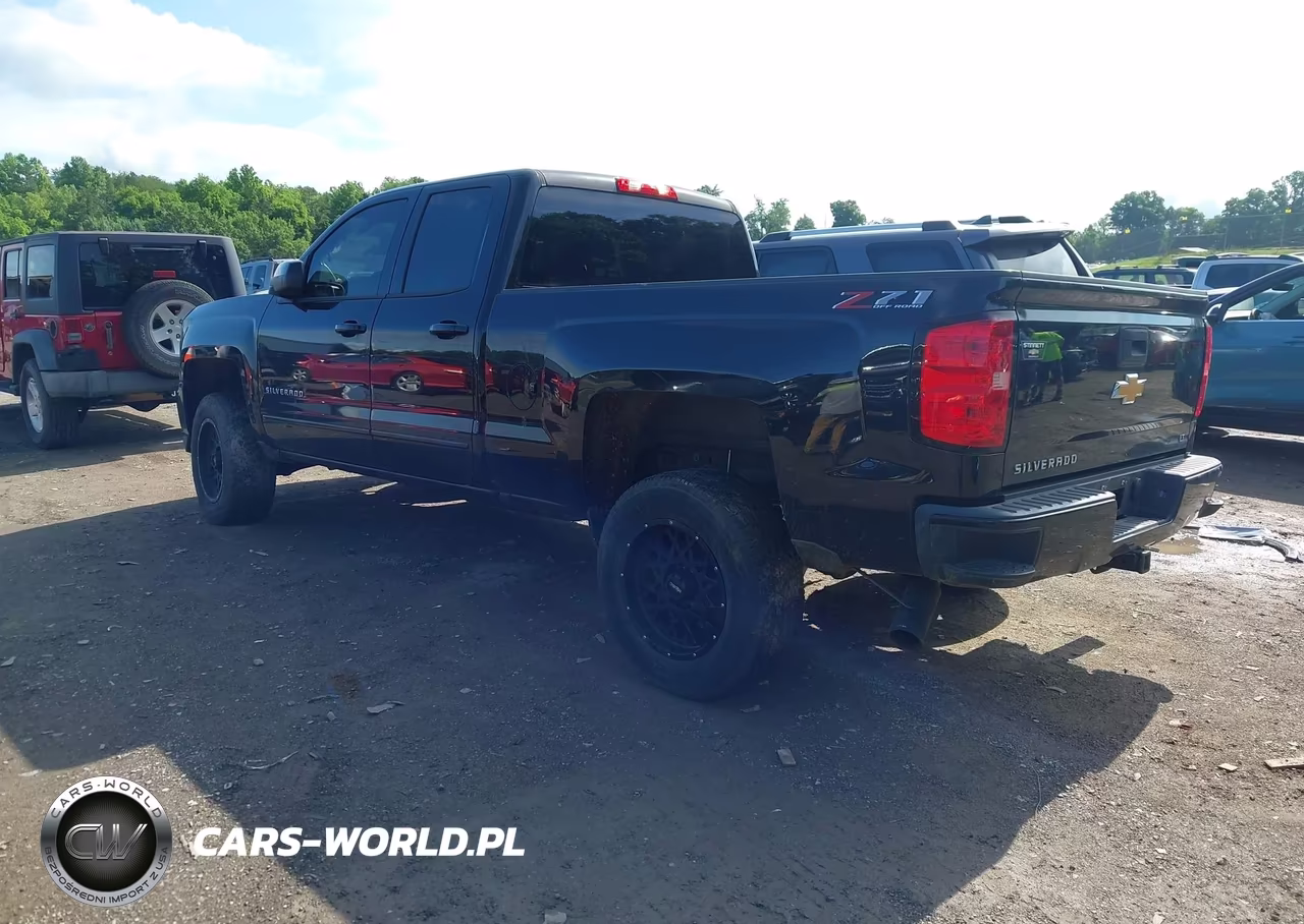 2018 Chevrolet Silverado 1500 2Lt VIN:1GCVKREC5JZ347375 - 3