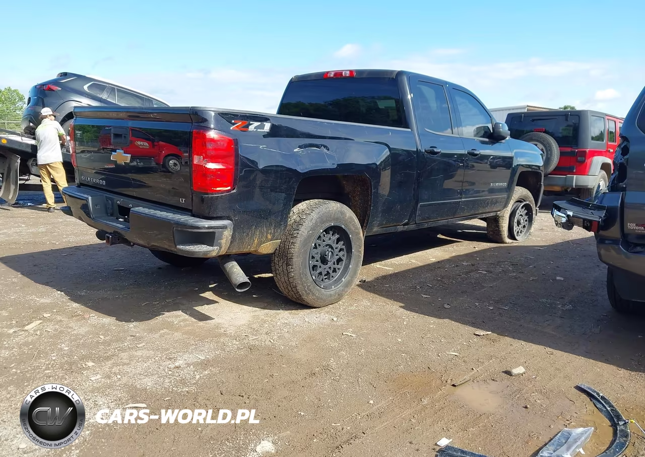 2018 Chevrolet Silverado 1500 2Lt VIN:1GCVKREC5JZ347375 - 4