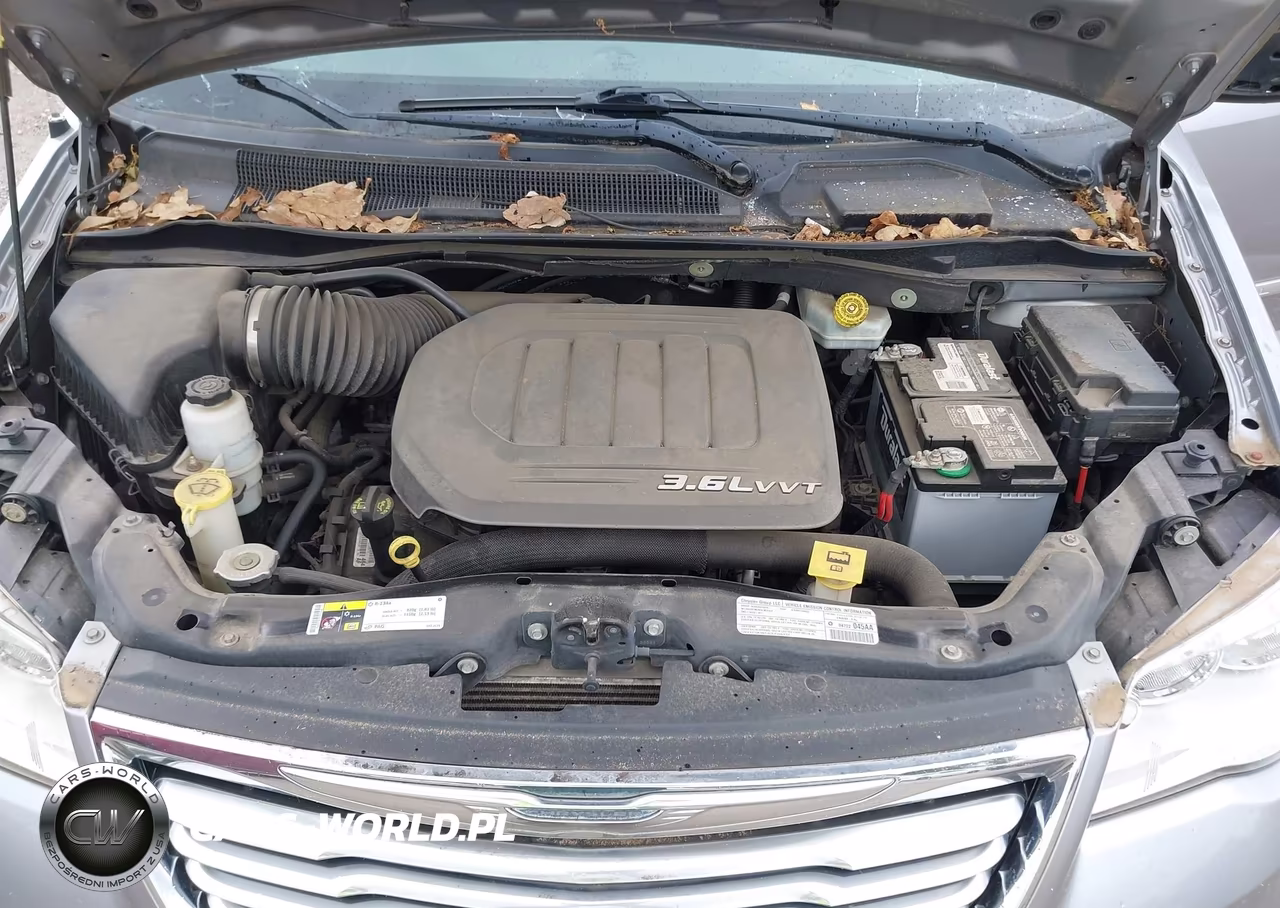 2013 Chrysler Town & Country Touring VIN:2C4RC1BG9DR705518 - 10