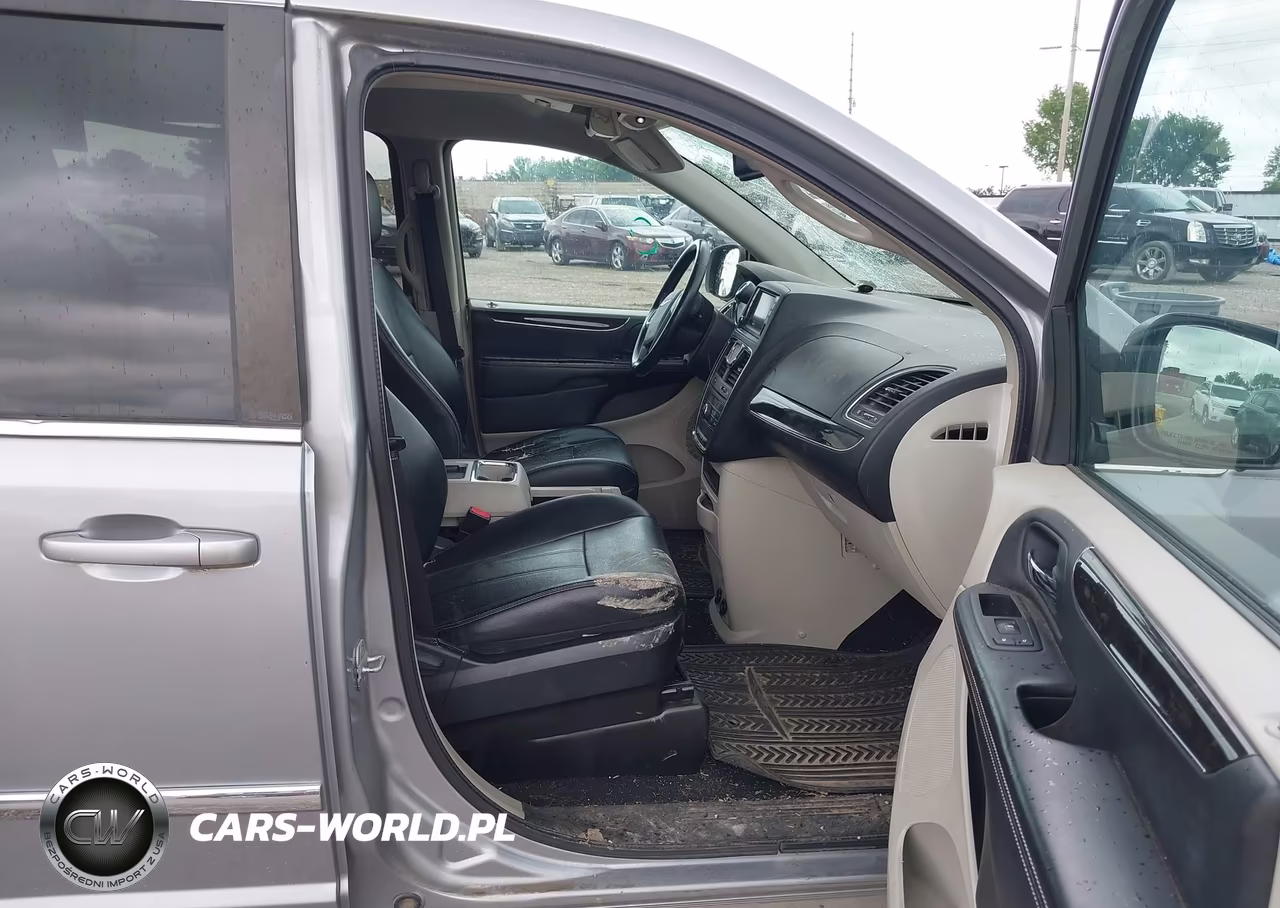 2013 Chrysler Town & Country Touring VIN:2C4RC1BG9DR705518 - 5