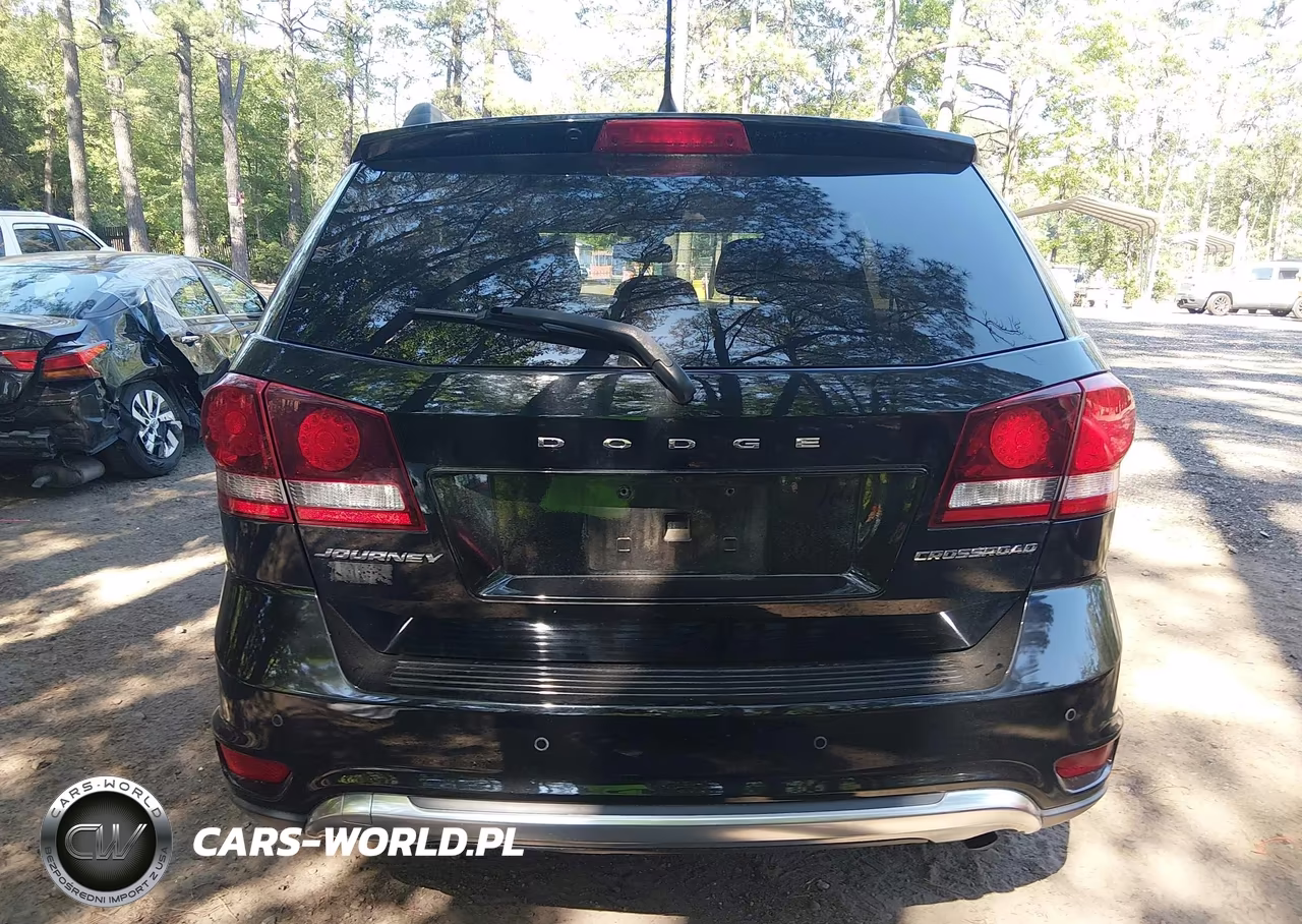2020 Dodge Journey Crossroad VIN:3C4PDCGB1LT265464 - 17
