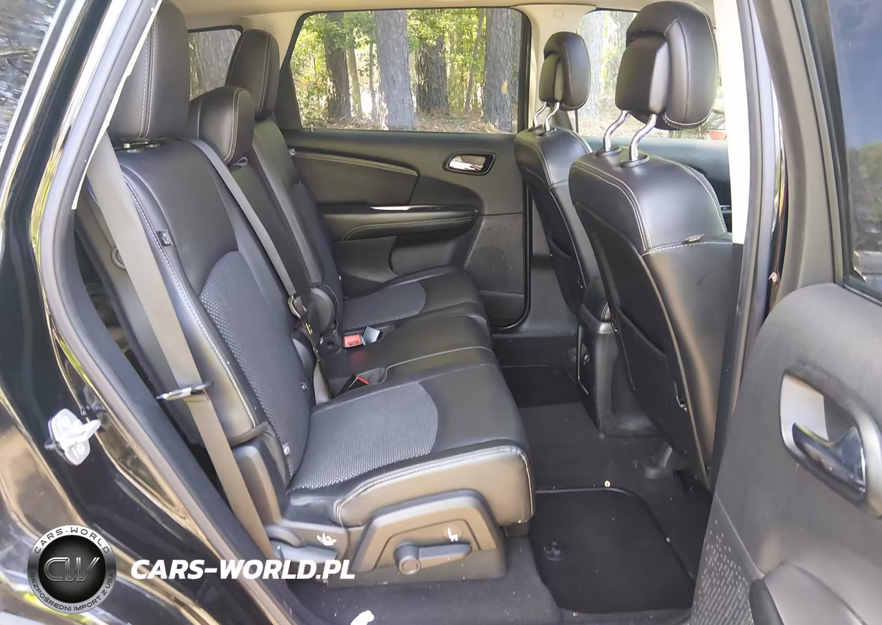 2020 Dodge Journey Crossroad VIN:3C4PDCGB1LT265464 - 8
