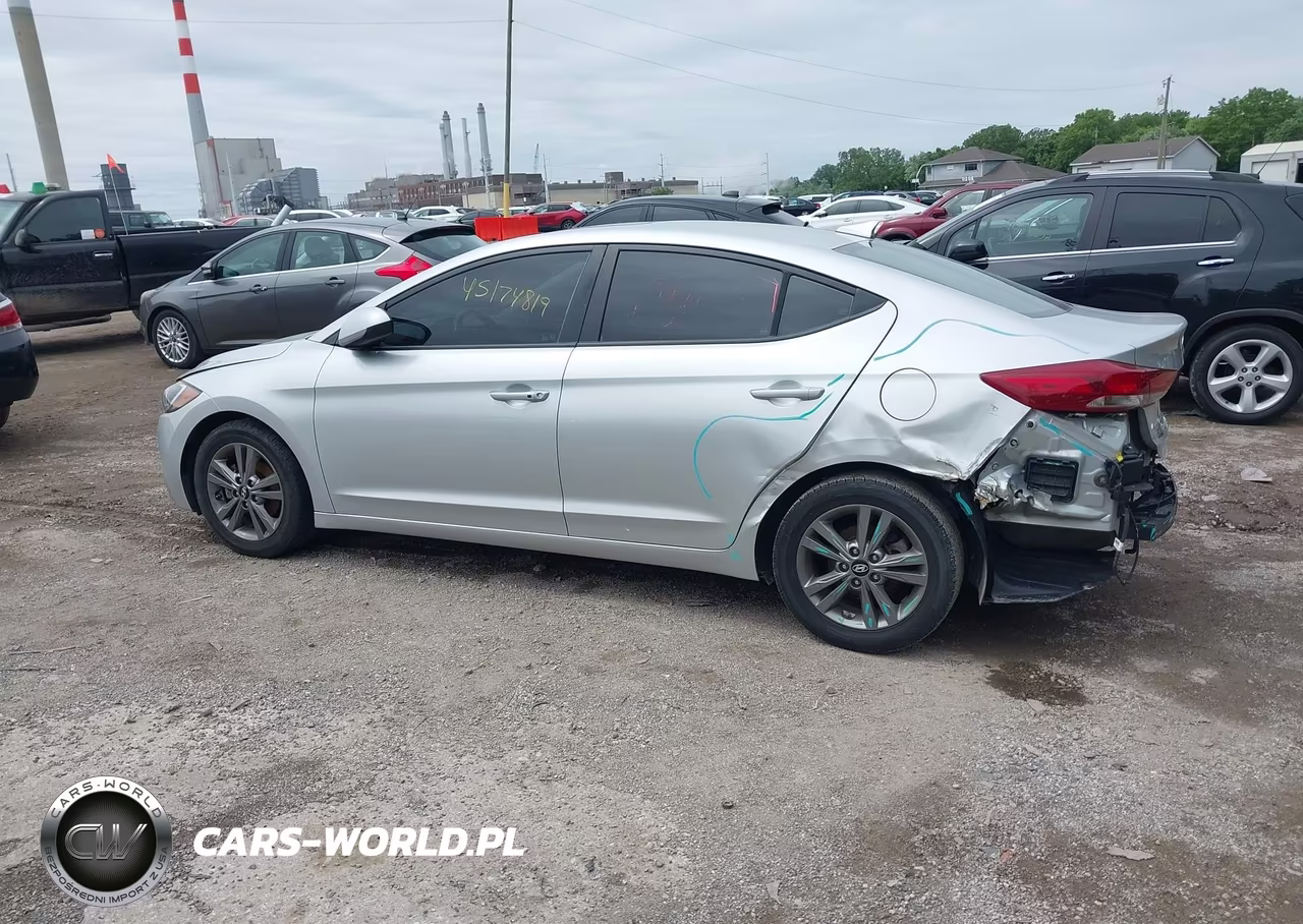 2018 Hyundai Elantra Value Edition VIN:5NPD84LF7JH402362 - 14
