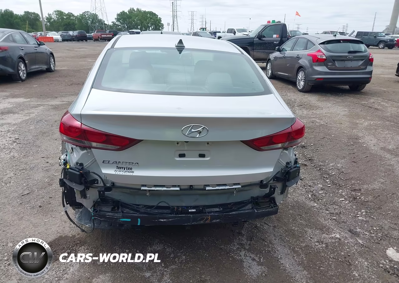 2018 Hyundai Elantra Value Edition VIN:5NPD84LF7JH402362 - 16