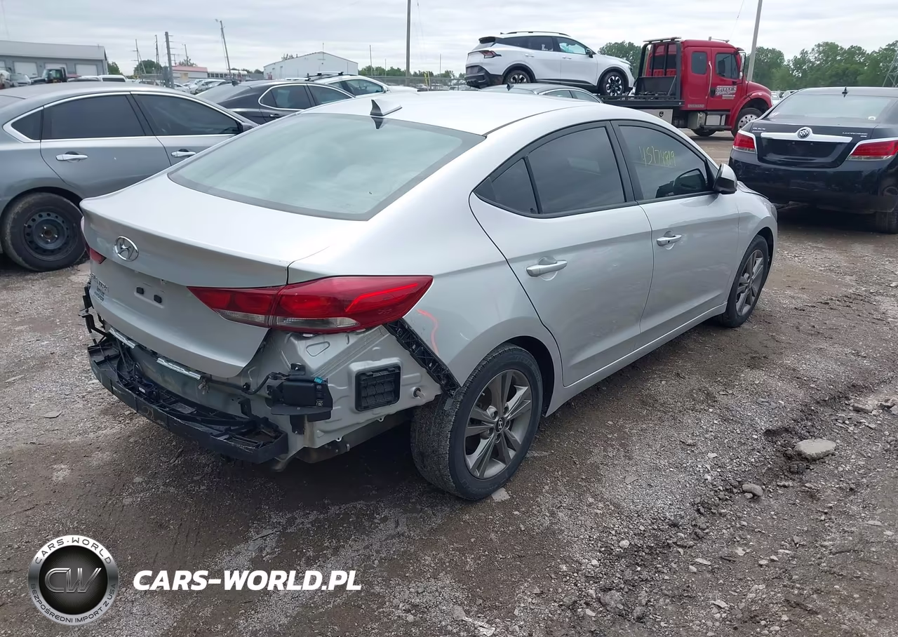 2018 Hyundai Elantra Value Edition VIN:5NPD84LF7JH402362 - 4