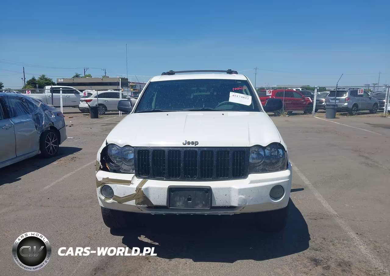 2007 Jeep Grand Cherokee Laredo VIN:1J8GR48K17C577056 - 12