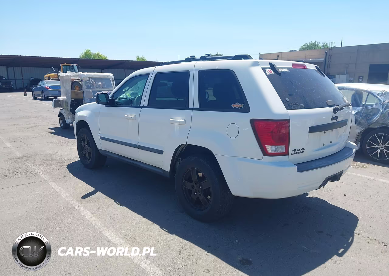 2007 Jeep Grand Cherokee Laredo VIN:1J8GR48K17C577056 - 3