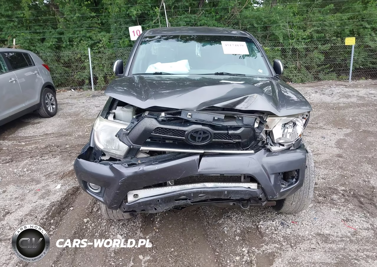 2014 Toyota Tacoma Base V6 VIN:3TMLU4EN7EM155579 - 12