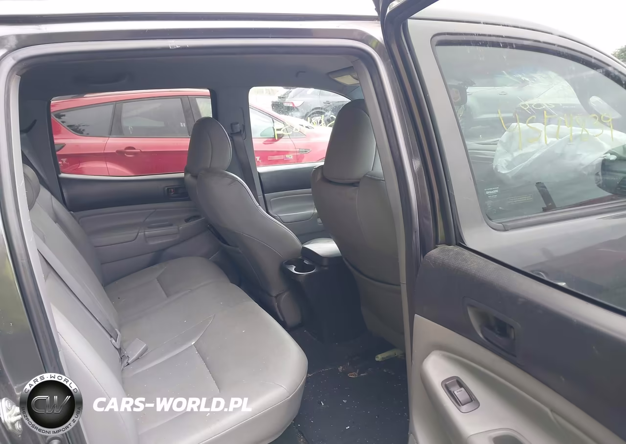 2014 Toyota Tacoma Base V6 VIN:3TMLU4EN7EM155579 - 8
