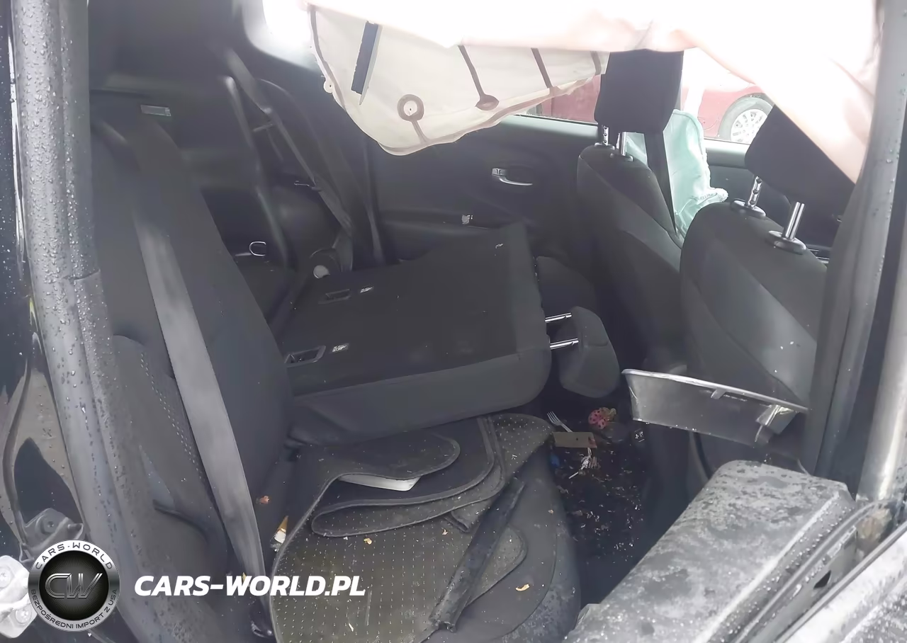 2018 Jeep Renegade Altitude Fwd VIN:ZACCJABBXJPG67815 - 8