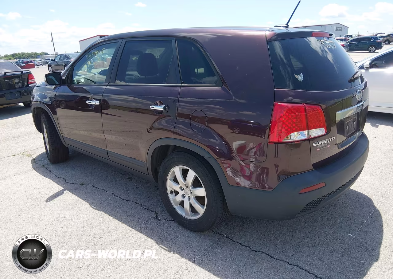 2011 Kia Sorento Lx VIN:5XYKT3A18BG070495 - 3