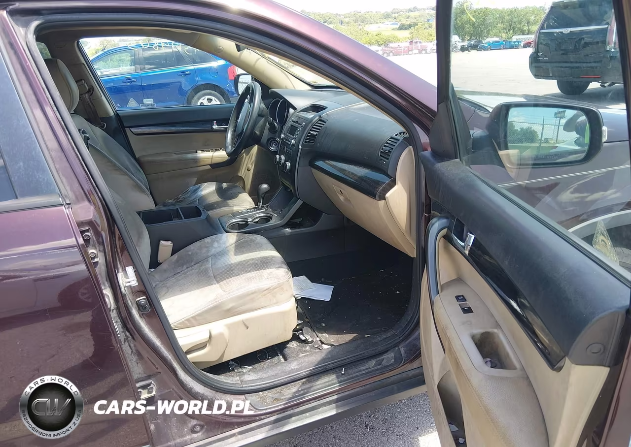 2011 Kia Sorento Lx VIN:5XYKT3A18BG070495 - 5