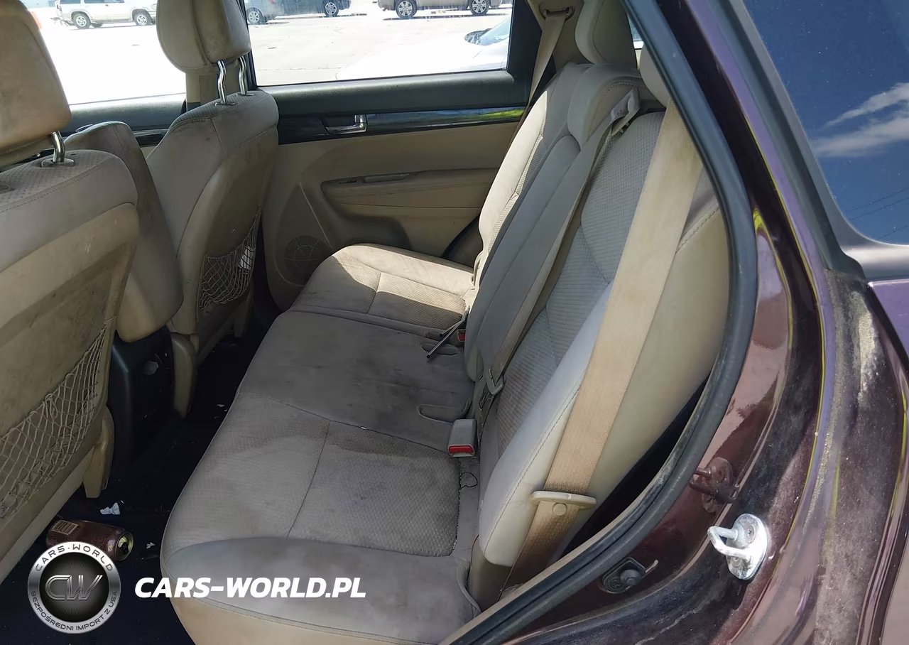 2011 Kia Sorento Lx VIN:5XYKT3A18BG070495 - 8