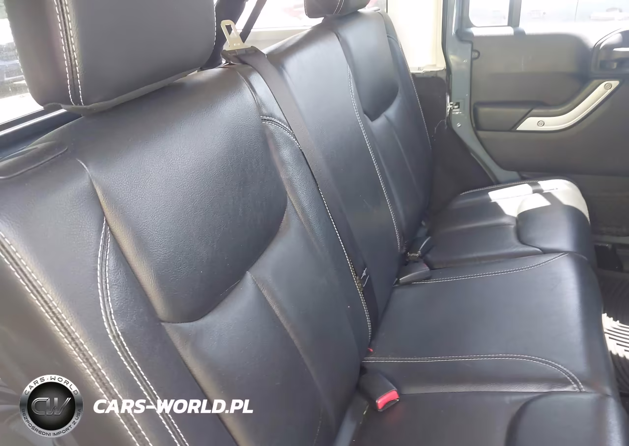 2014 Jeep Wrangler Unlimited Sahara VIN:1C4BJWEG7EL247357 - 8